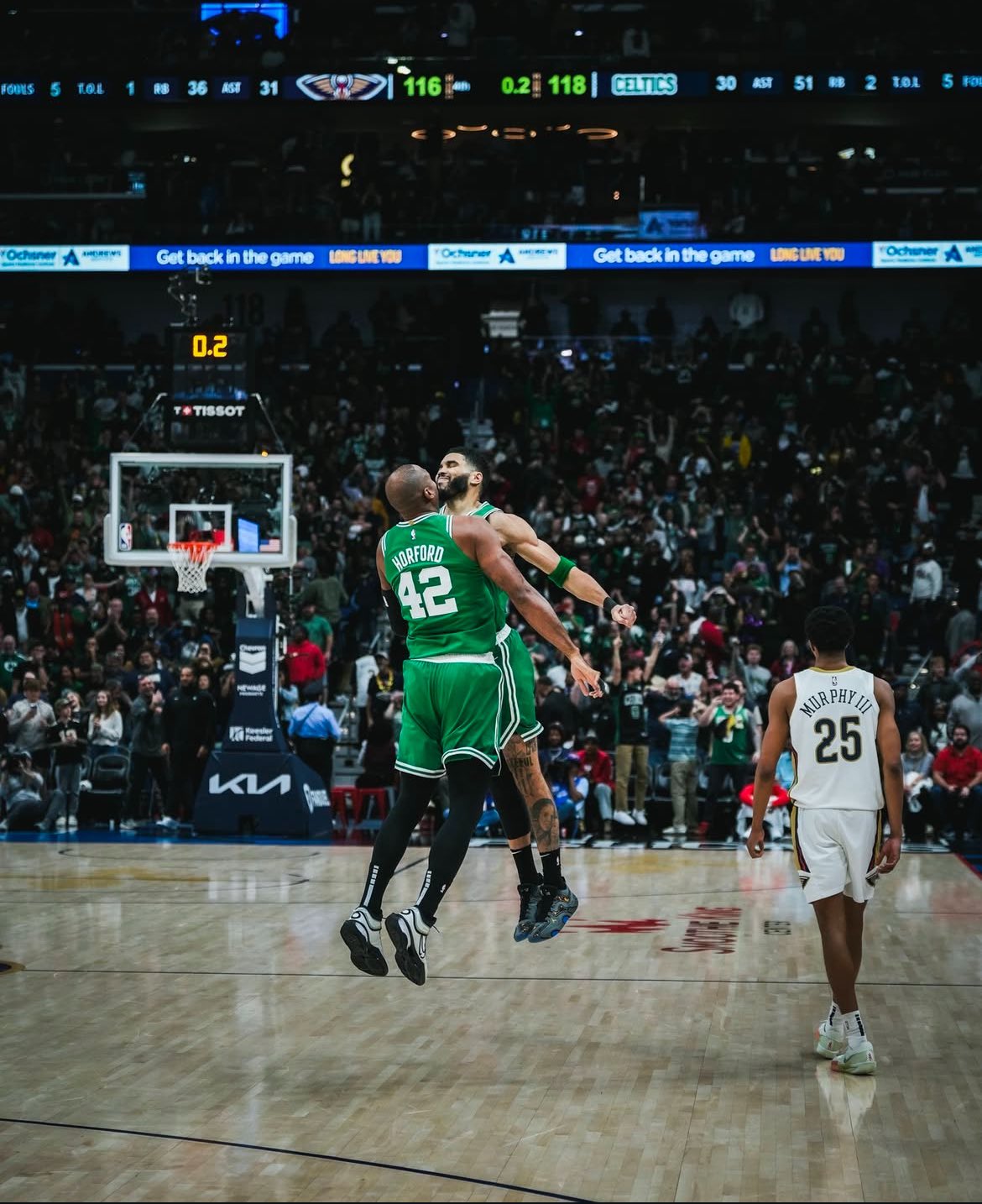 包含马刺绝杀希腊男篮，布克送出助攻的词条