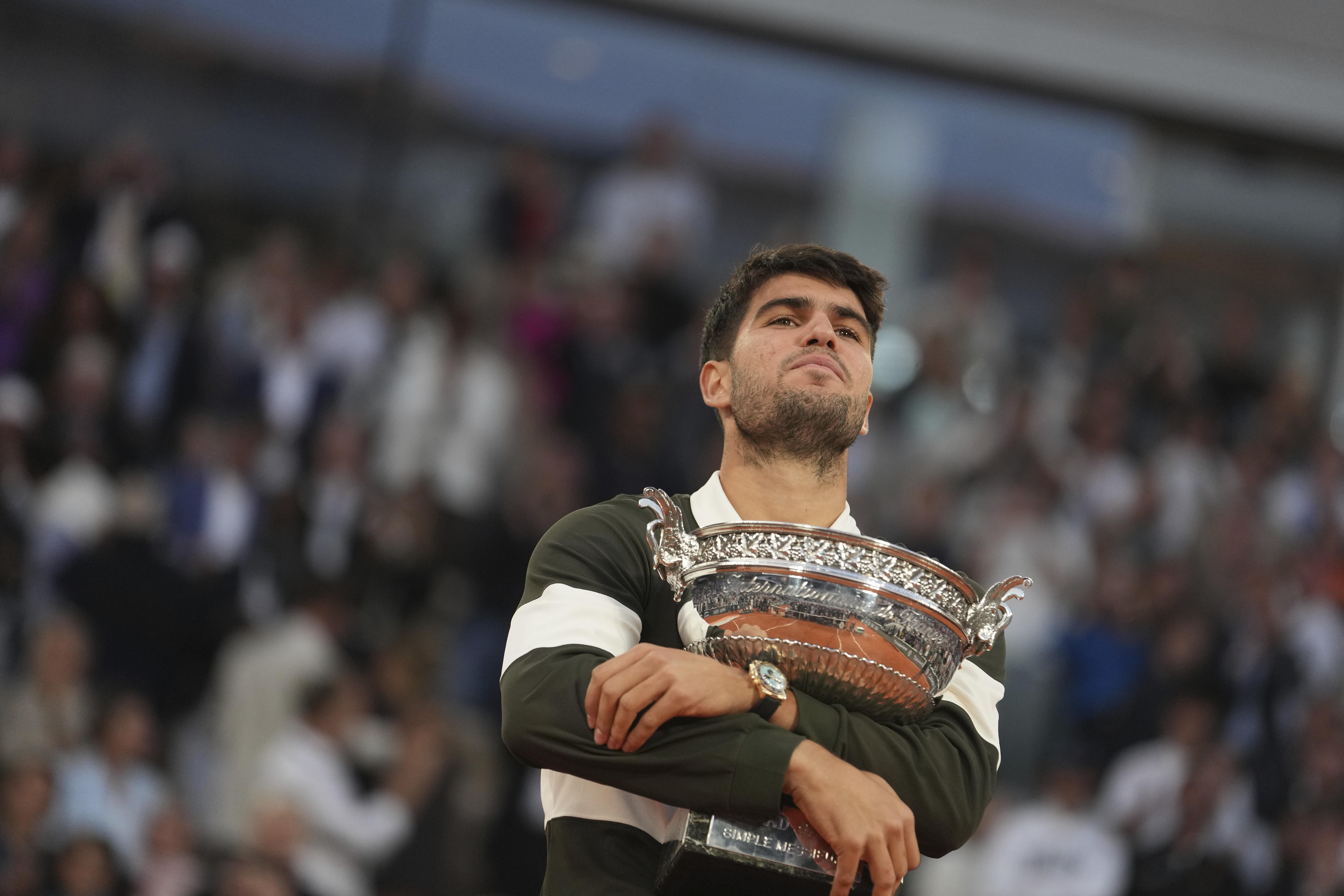 LOL电竞动态-法国网球队完胜英国网球队，阿尔卡拉斯三分雨点燃全场