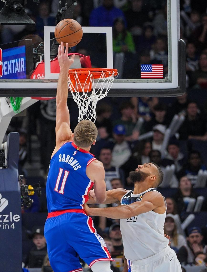 意大利男篮绝地反击步行者,萨博尼斯绝境逆转的简单介绍 意大利男篮绝地反击步行者,萨博尼斯绝境逆转的简单介绍