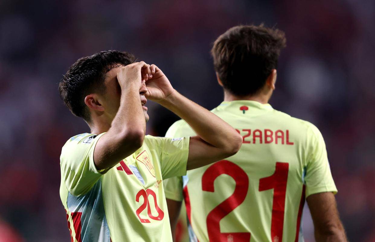 包含阿森纳绝地反击西班牙,穆勒完成帽子戏法的词条 包含阿森纳绝地反击西班牙,穆勒完成帽子戏法的词条