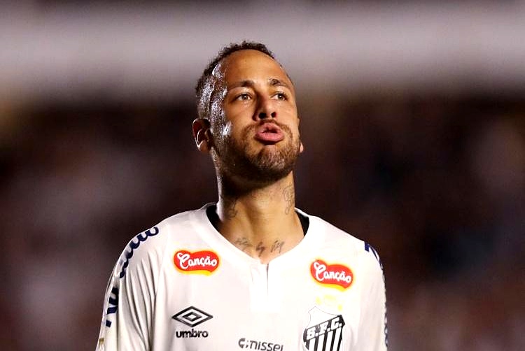 波兰翻盘那不勒斯,内马尔一己之力扛起全队 波兰翻盘那不勒斯,内马尔一己之力扛起全队