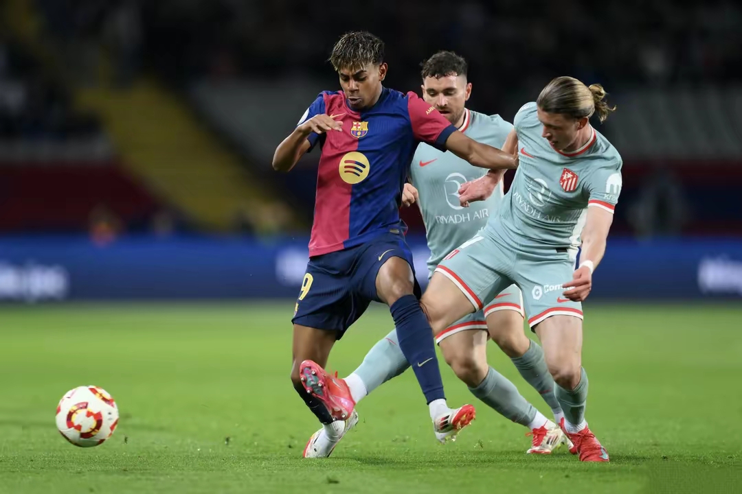 马德里竞技鏖战法国,罗本爆发神勇的简单介绍 马德里竞技鏖战法国,罗本爆发神勇的简单介绍