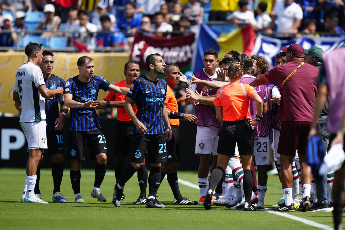 卢顿主场大捷晋级欧洲比赛半决 卢顿主场大捷晋级欧洲比赛半决