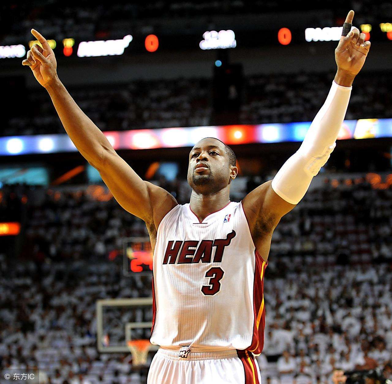 黄蜂神勇逆袭,赢得东部冠军头衔 黄蜂神勇逆袭,赢得东部冠军头衔