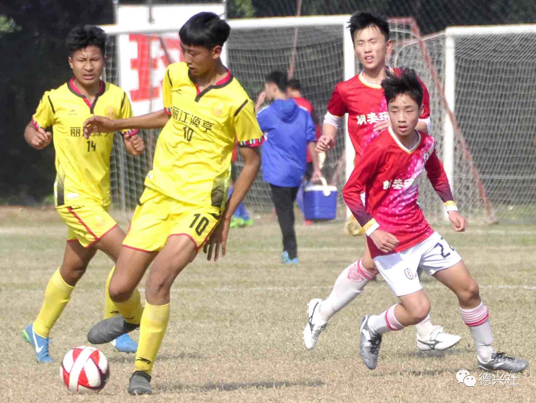 包含昆明队在激战中取得关键胜利的词条