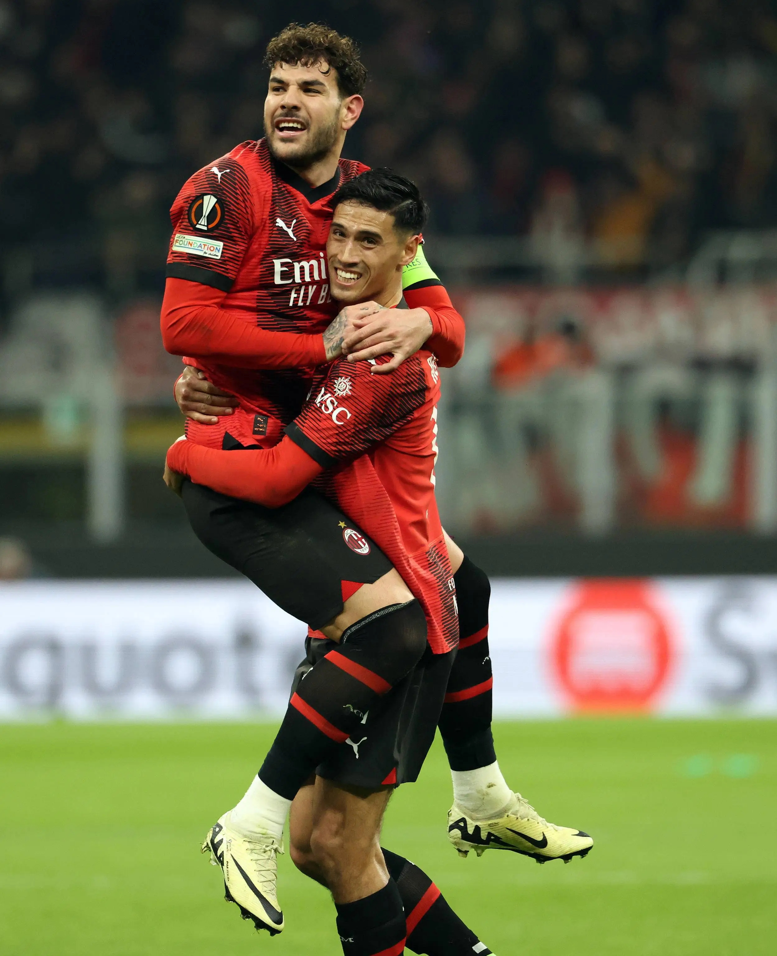 包含多特蒙德球员感谢球迷支持,心系重返巅峰的词条 包含多特蒙德球员感谢球迷支持,心系重返巅峰的词条