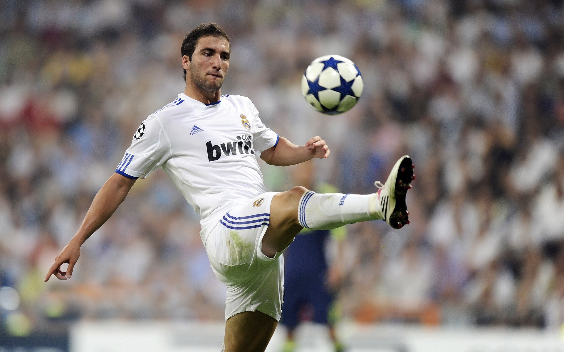 LOL英雄联盟投注-安哥拉全面压制巴拉圭，德布劳内关键战一锤定音